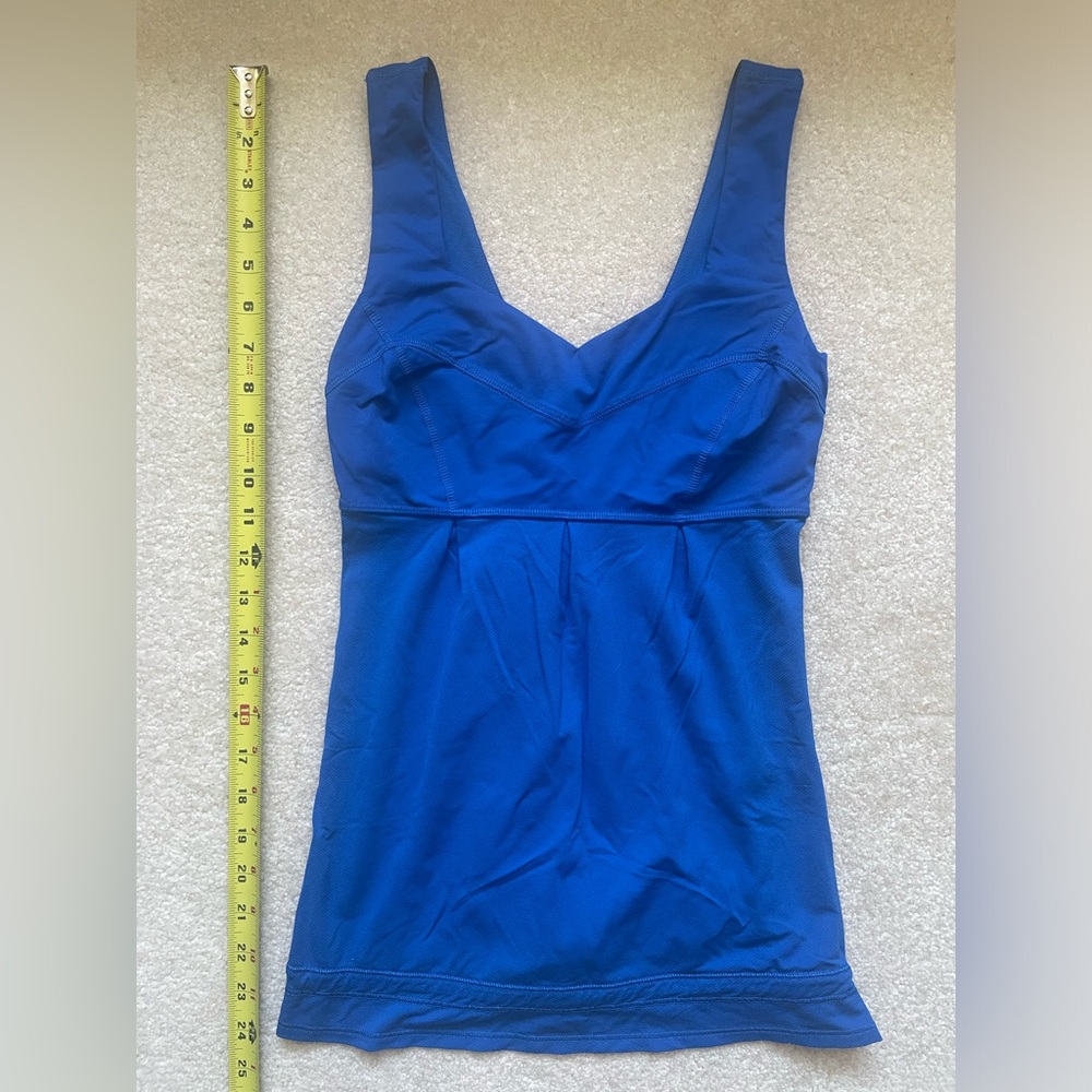 lululemon tame me tank - size 2